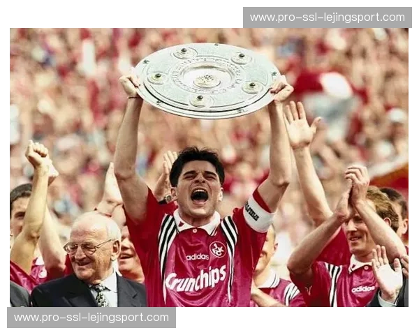 津辽恩怨：一场关于荣耀与梦想的足球史诗